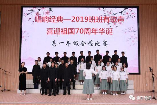 何超莲婚后罕见大尺度，与薛凯琪性感合照震撼曝光！