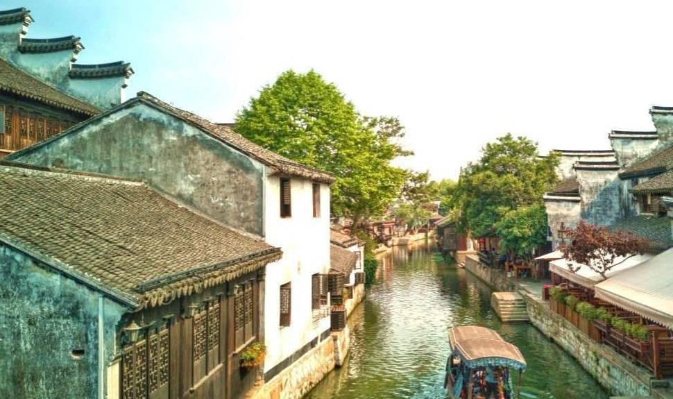 旋转轮胎